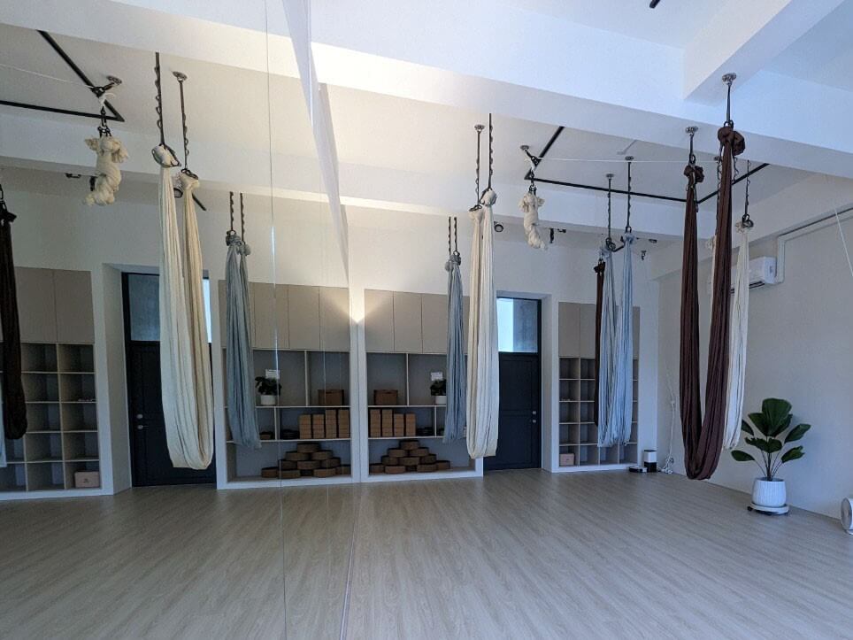 新成屋裝修-瑜珈教室-內側立面改造後